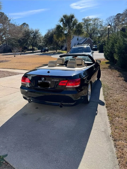 2010 BMW E93 335i Convertible - Image 5 of 14