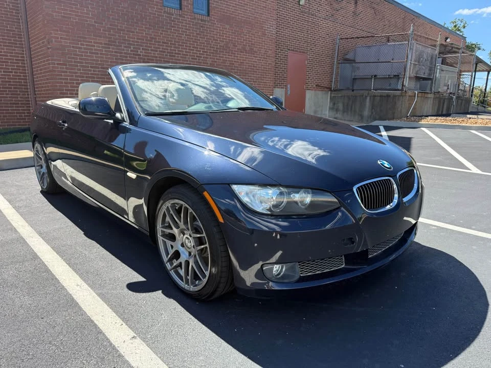 2010 BMW E93 335i Convertible - Image 4 of 8