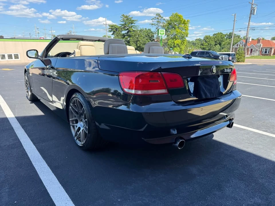 2010 BMW E93 335i Convertible - Image 6 of 8