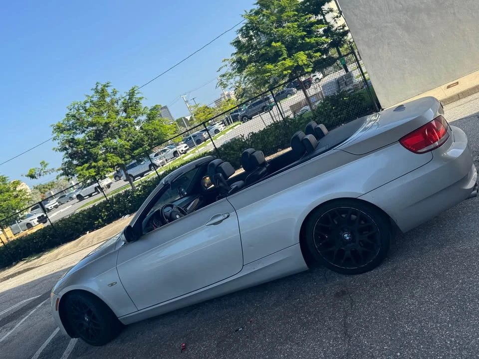 2010 BMW E93 335i Convertible - Image 8 of 10