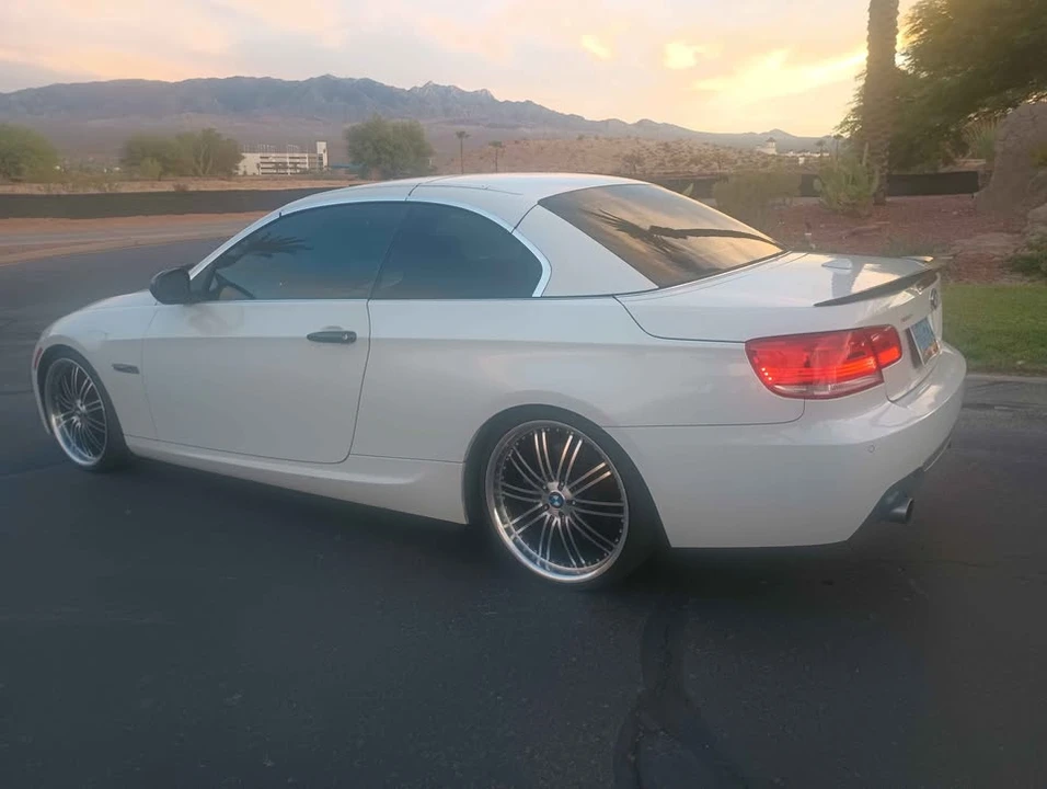 2010 BMW E93 335i Convertible - Image 2 of 20