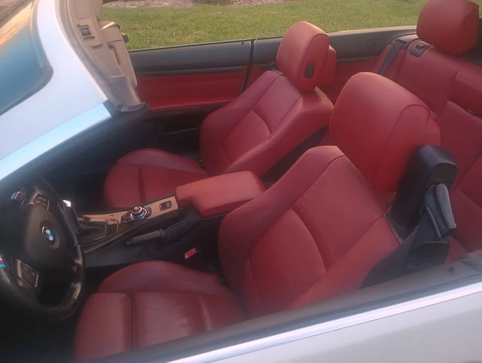 2010 BMW E93 335i Convertible - Image 13 of 20