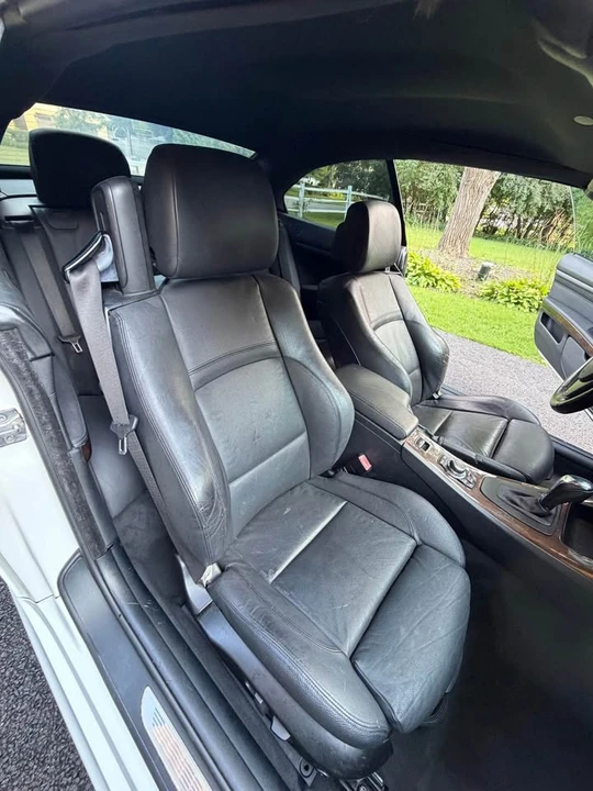 2010 BMW E93 335i Convertible - Image 17 of 20