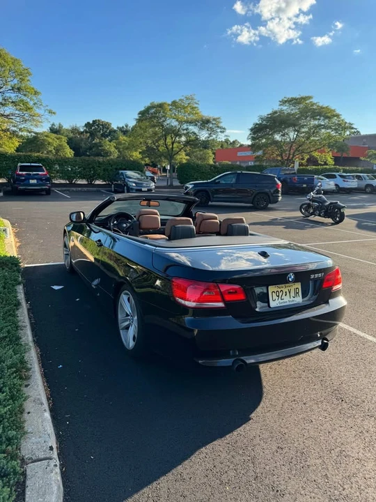 2010 BMW E93 335i Convertible - Image 4 of 9