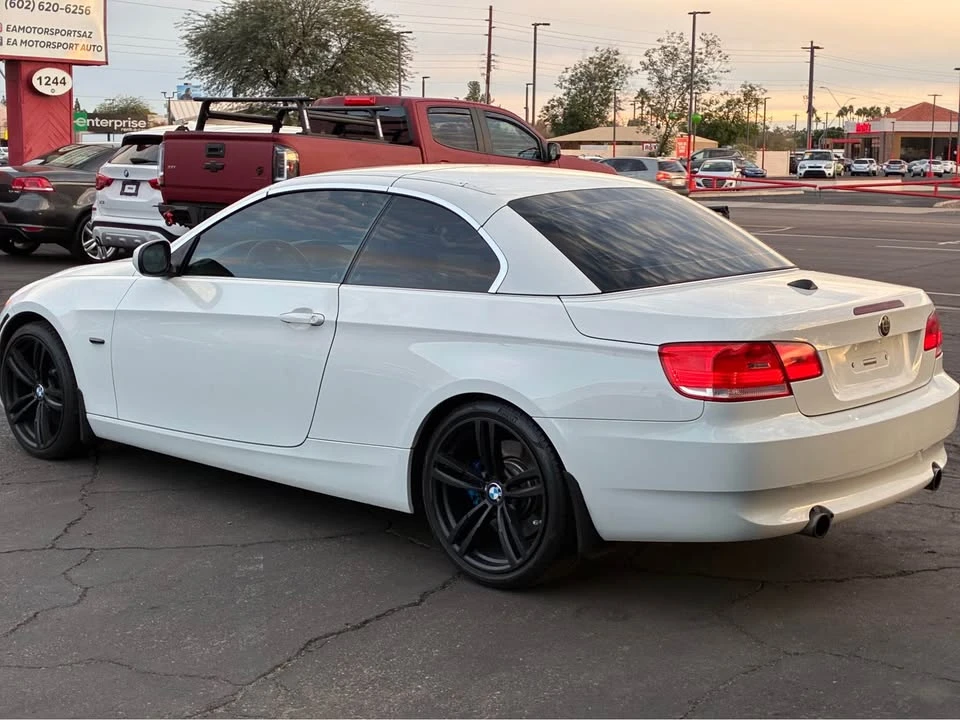 2010 BMW E93 335i Convertible - Image 11 of 17