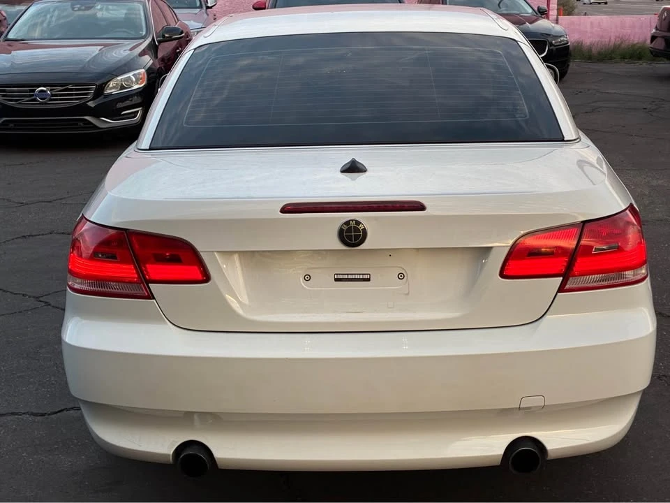 2010 BMW E93 335i Convertible - Image 13 of 17