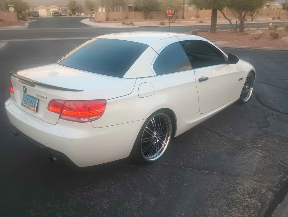 2010 BMW E93 335i Convertible - Image 3 of 20