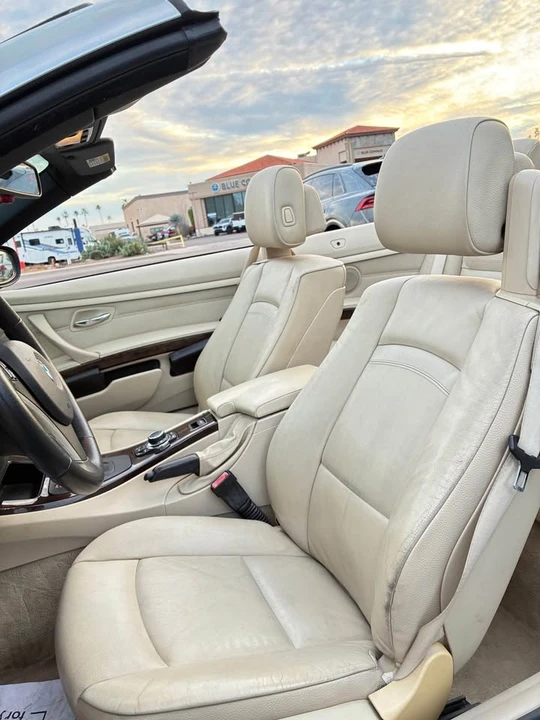 2010 BMW E93 335i Convertible - Image 7 of 17
