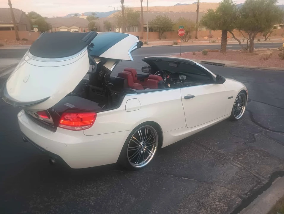 2010 BMW E93 335i Convertible - Image 4 of 20