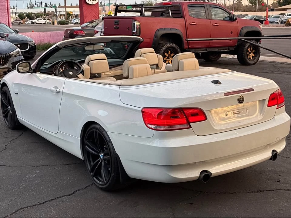 2010 BMW E93 335i Convertible - Image 12 of 17