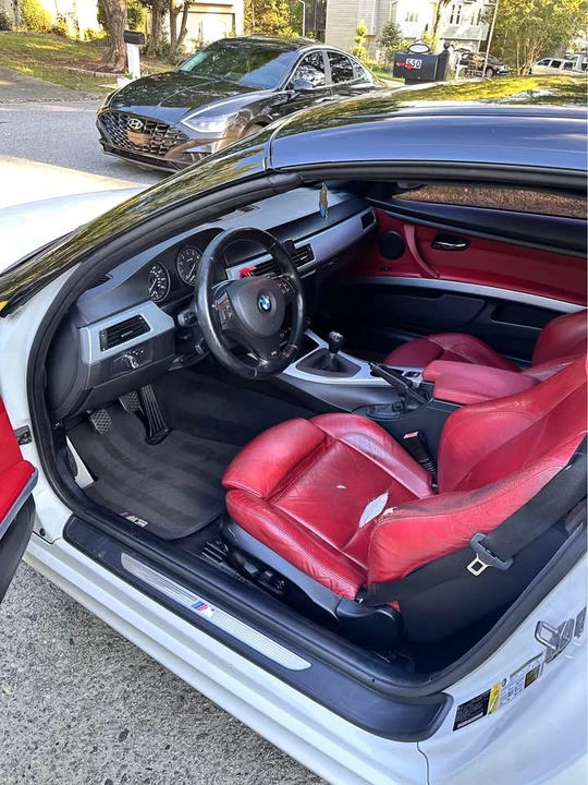 2010 BMW E93 335i Convertible - Image 7 of 19