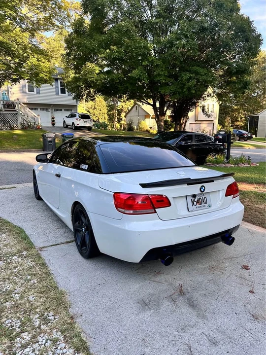 2010 BMW E93 335i Convertible - Image 4 of 19