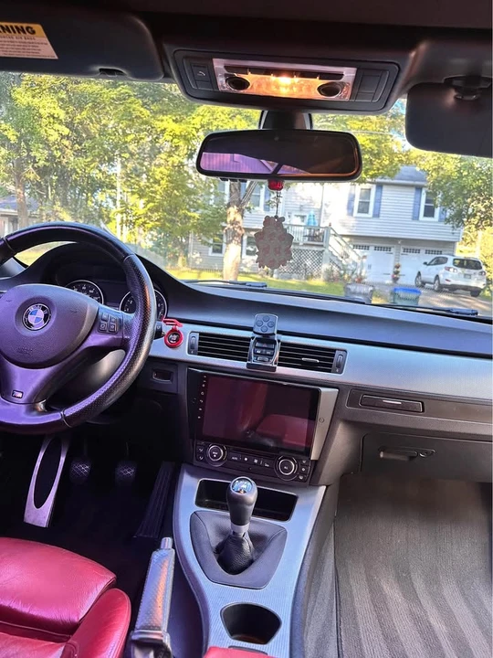 2010 BMW E93 335i Convertible - Image 12 of 19