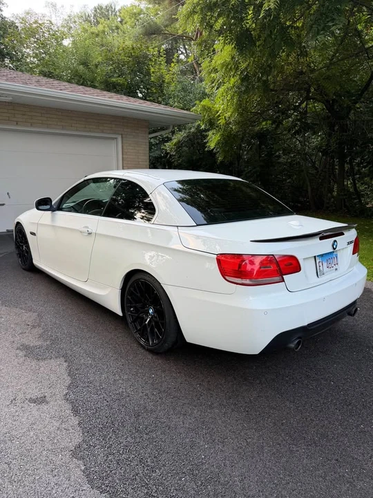 2010 BMW E93 335i Convertible - Image 6 of 20
