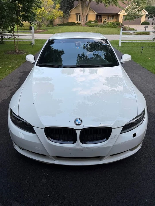 2010 BMW E93 335i Convertible - Image 2 of 20