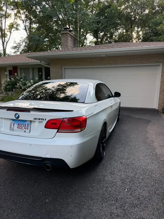 2010 BMW E93 335i Convertible - Image 4 of 20