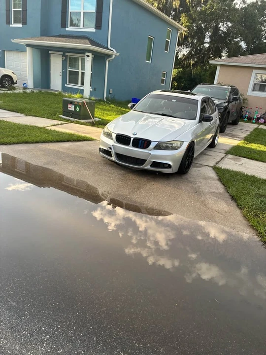 2010 BMW E90 335i Sedan - Image 2 of 6