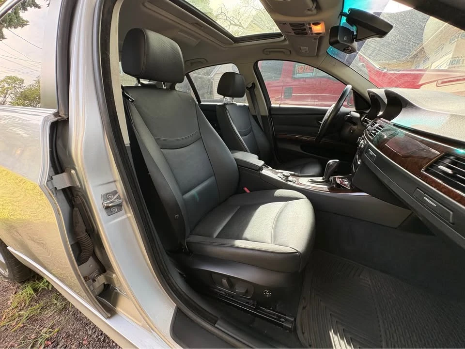 2010 BMW E90 335i Sedan - Image 8 of 15
