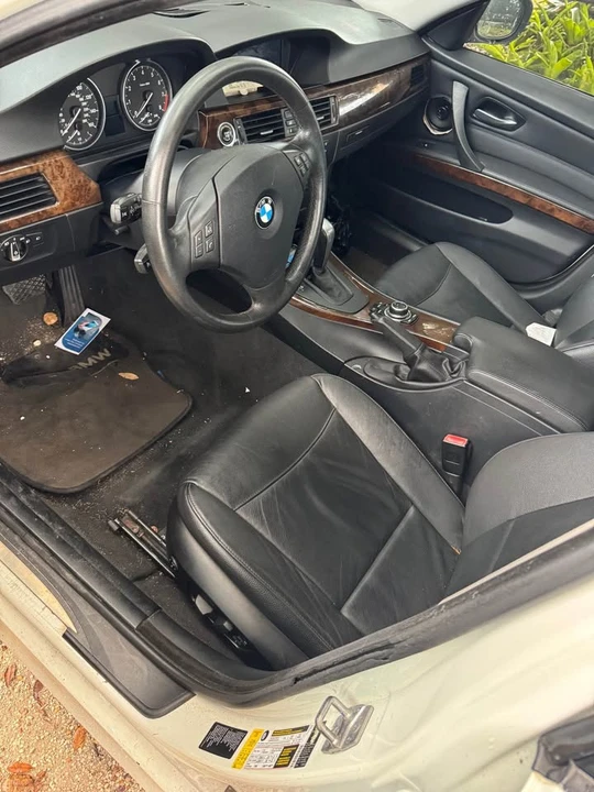 2010 BMW E90 335i Sedan - Image 2 of 4
