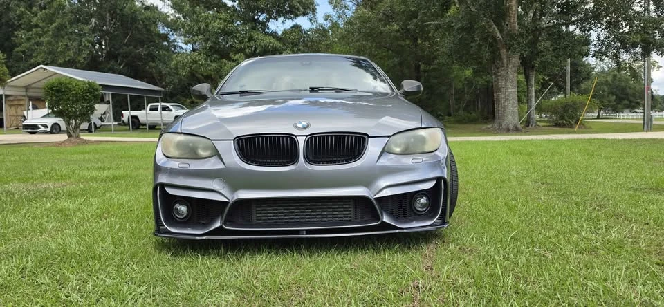 2010 BMW E93 335i Convertible - Image 2 of 9