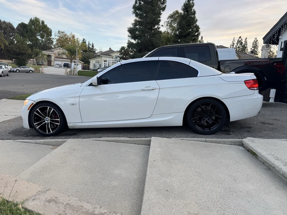2010 BMW 3 Series - Image 3 of 13