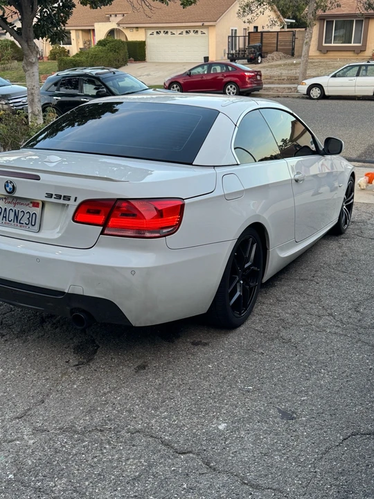 2010 BMW 3 Series - Image 5 of 13
