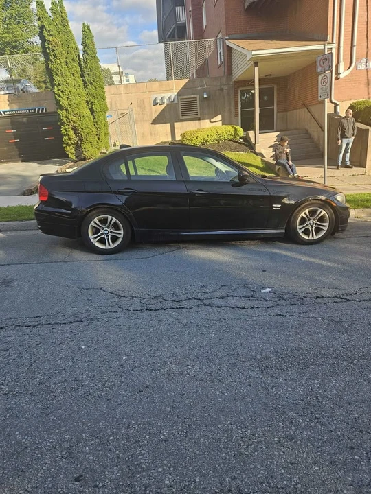 2010 BMW E90 3 Series Sedan - Image 5 of 14