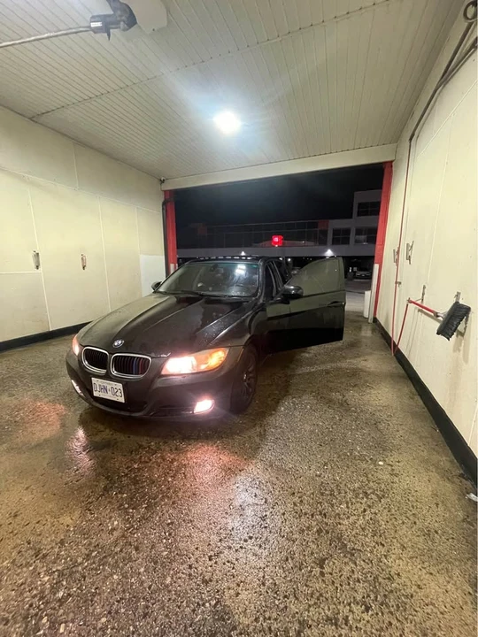 2010 BMW E90 3 Series Sedan - Image 20 of 20