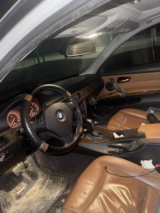 2010 BMW E90 3 Series Sedan - Image 5 of 6