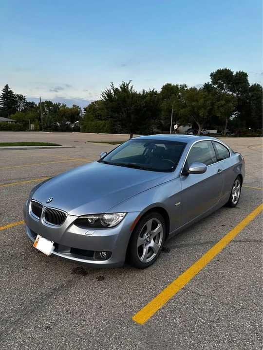 2010 BMW E90 3 Series Sedan - Image 3 of 13