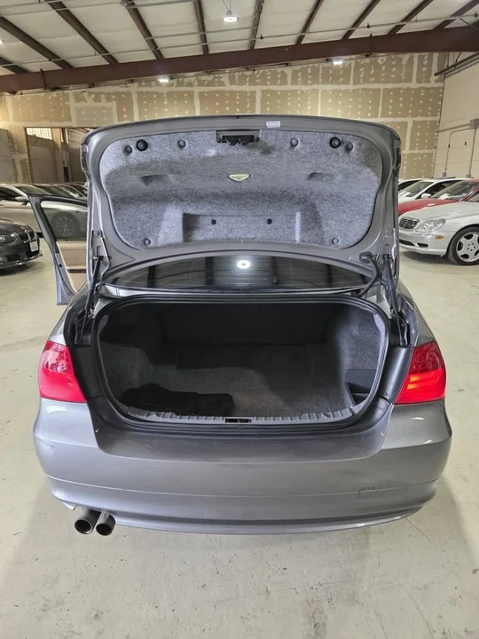 2010 BMW E90 3 Series Sedan - Image 20 of 20