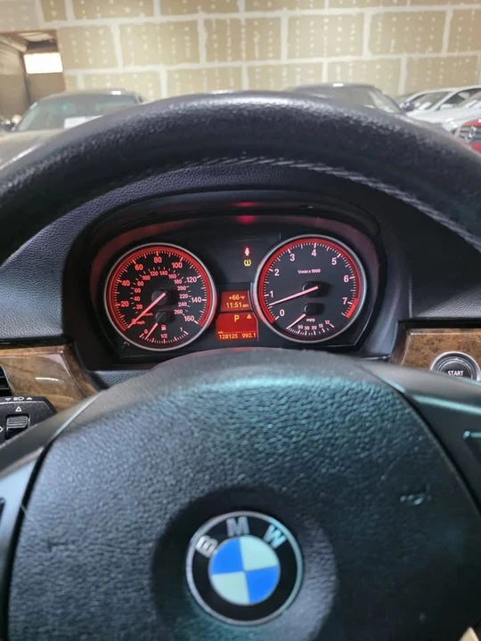 2010 BMW E90 3 Series Sedan - Image 18 of 20