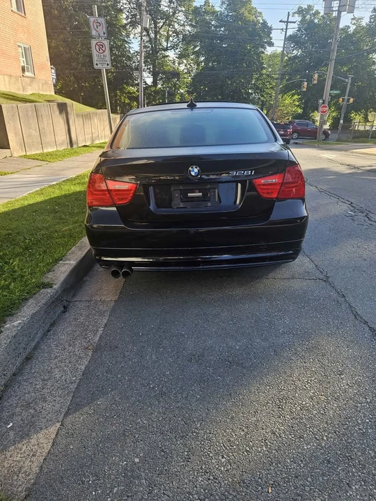 2010 BMW E90 3 Series Sedan - Image 6 of 14