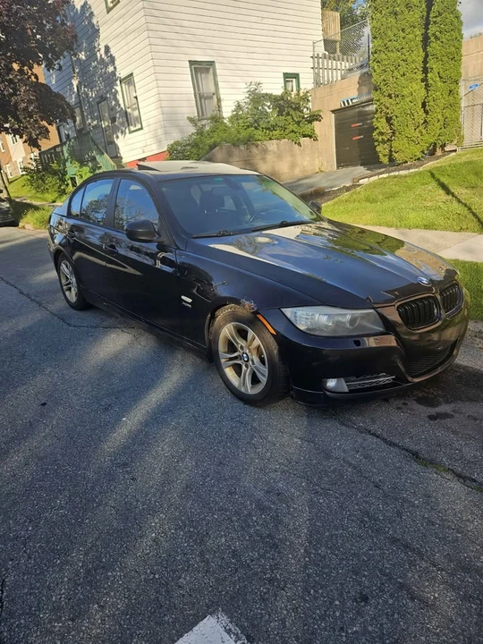 2010 BMW E90 3 Series Sedan - Image 3 of 14