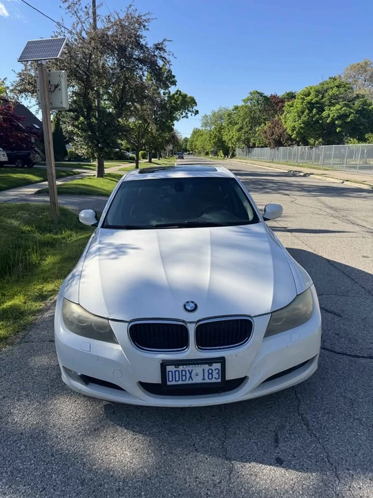 2010 BMW E90 3 Series Sedan - Image 2 of 6