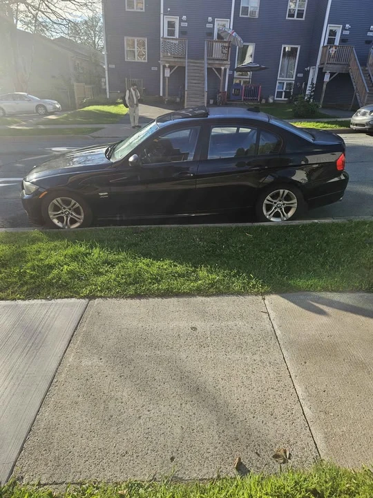 2010 BMW E90 3 Series Sedan - Image 4 of 14