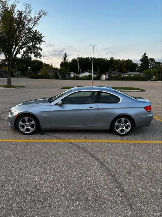 2010 BMW E90 3 Series Sedan - Image 4 of 13