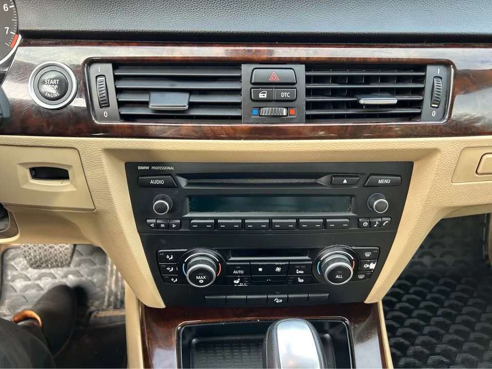 2010 BMW E90 3 Series Sedan - Image 9 of 10