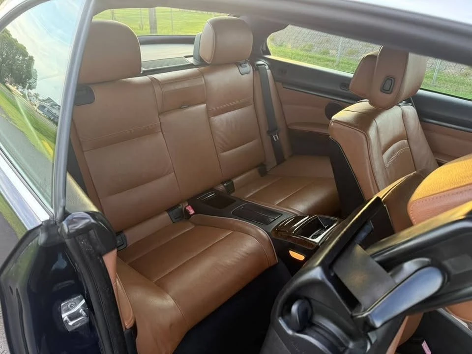2010 BMW E90 3 Series Sedan - Image 11 of 19