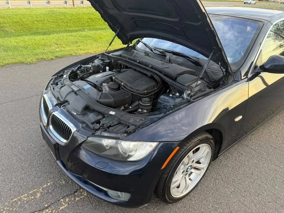 2010 BMW E90 3 Series Sedan - Image 15 of 19