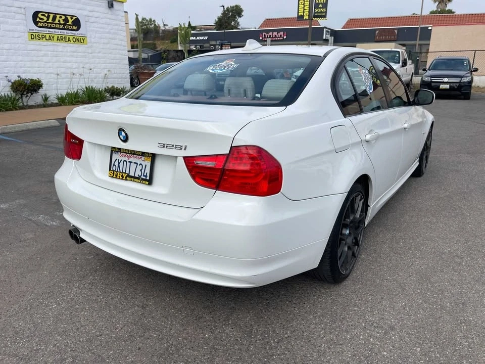 2010 BMW 3 Series - Image 3 of 20
