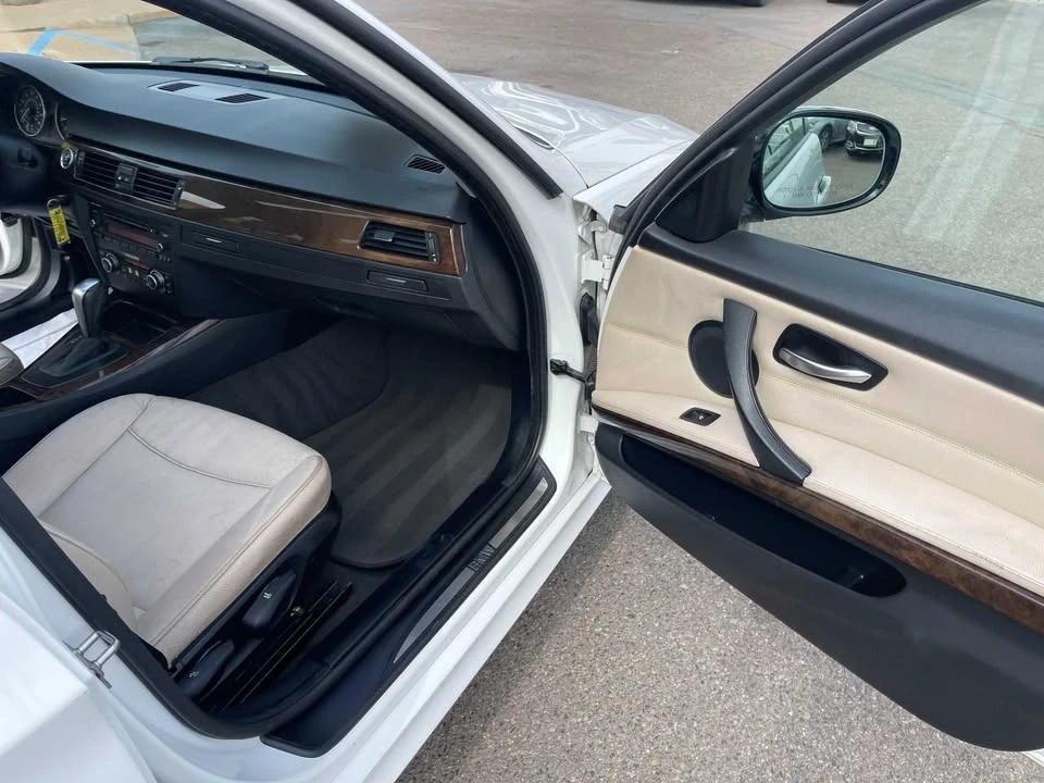 2010 BMW 3 Series - Image 14 of 20