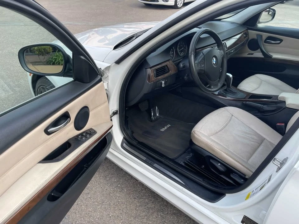 2010 BMW 3 Series - Image 16 of 20