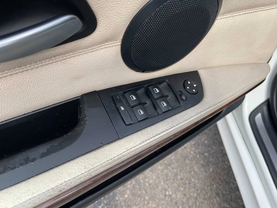 2010 BMW 3 Series - Image 18 of 20