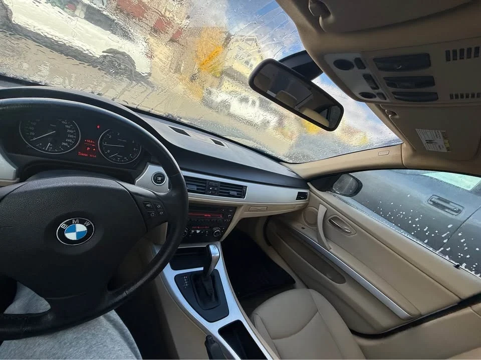 2010 BMW E90 3 Series Sedan - Image 15 of 20