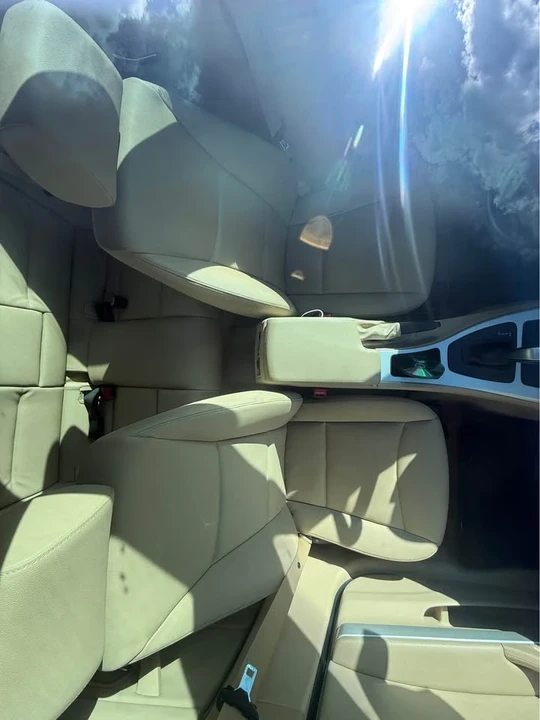2010 BMW E90 3 Series Sedan - Image 17 of 20