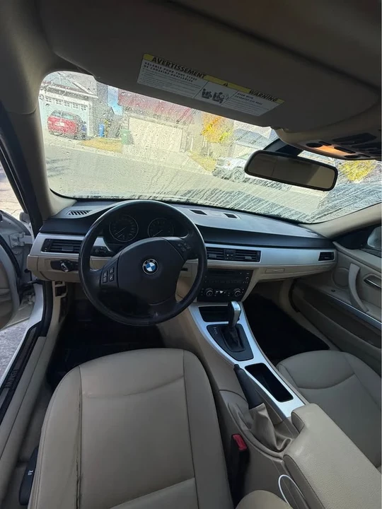 2010 BMW E90 3 Series Sedan - Image 11 of 20