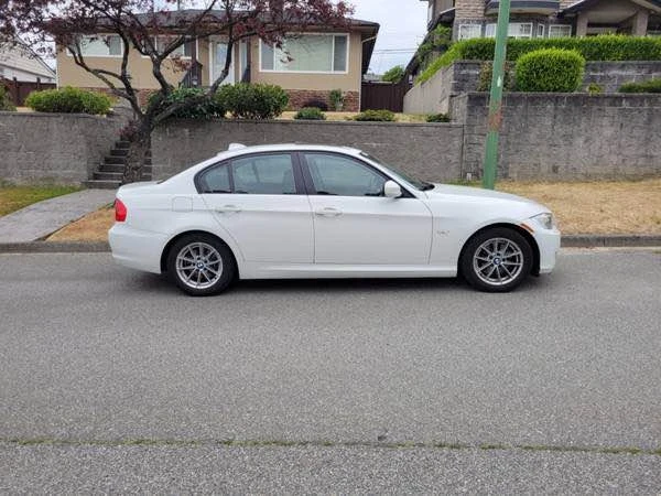 2010 BMW E90 3 Series Sedan - Image 13 of 20