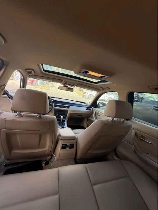 2010 BMW E90 3 Series Sedan - Image 8 of 20
