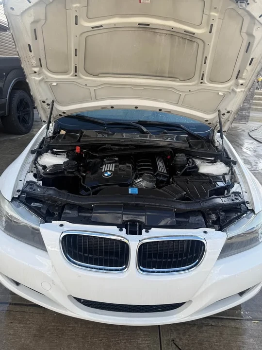 2010 BMW E90 3 Series Sedan - Image 6 of 20